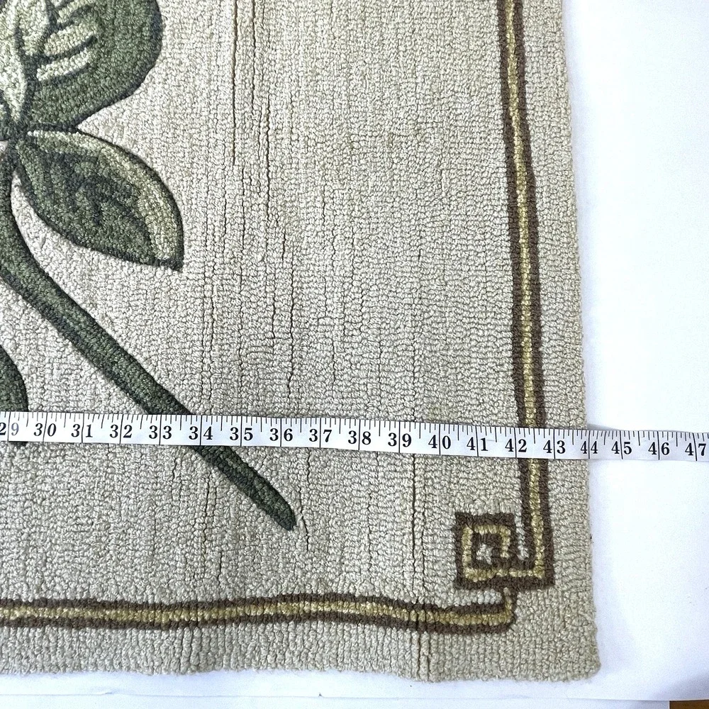 Rose Hooked‎ Rug 27 X 44